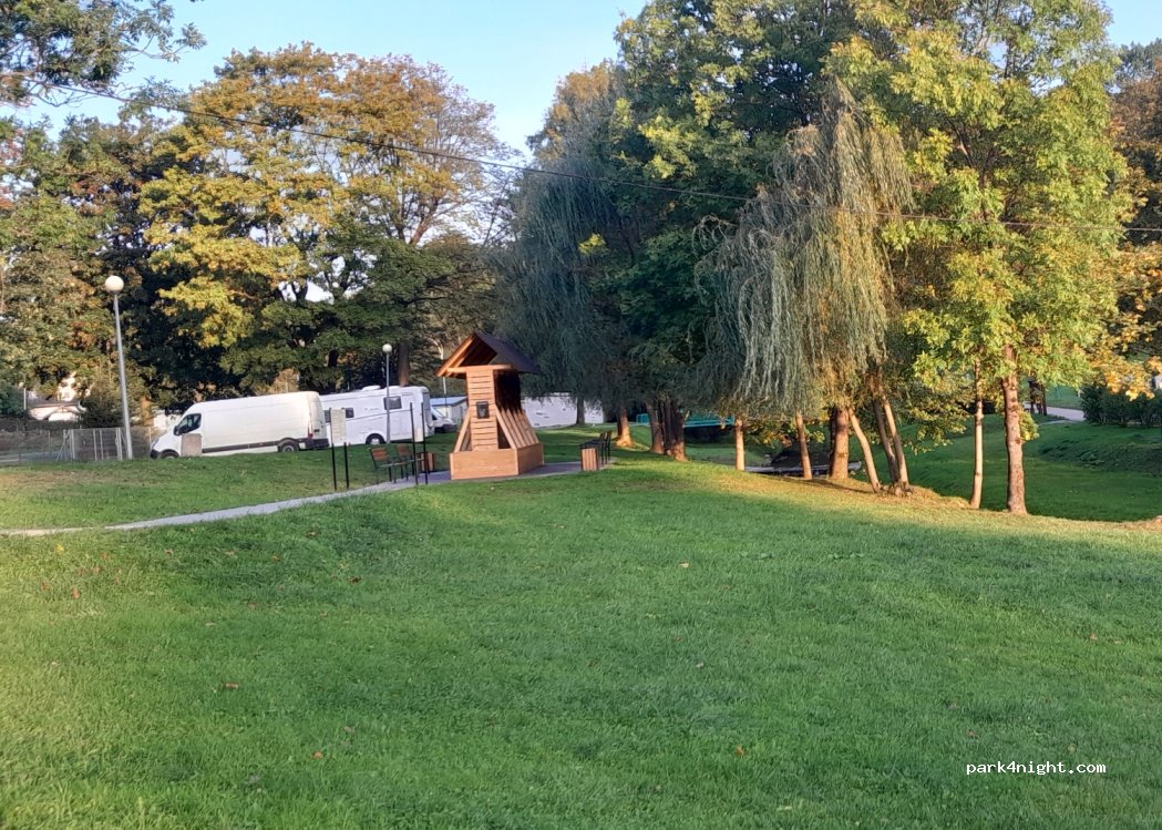 (38-700) Ustrzyki Dolne - 27A 29 Listopada — foto 3