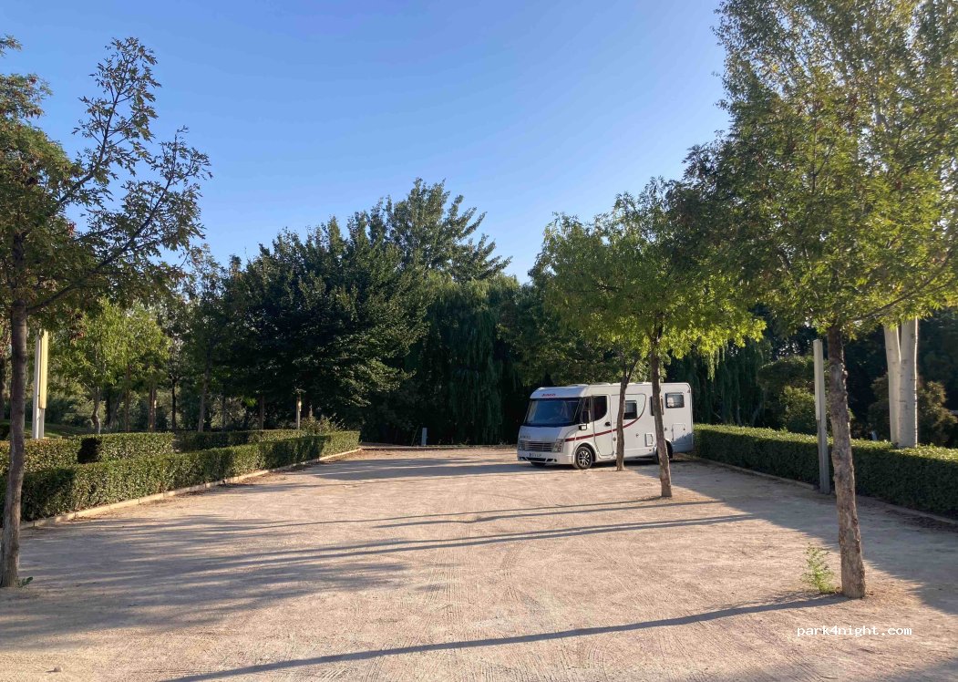(50420) Cadrete - 4D Avenida Zaragoza — foto
