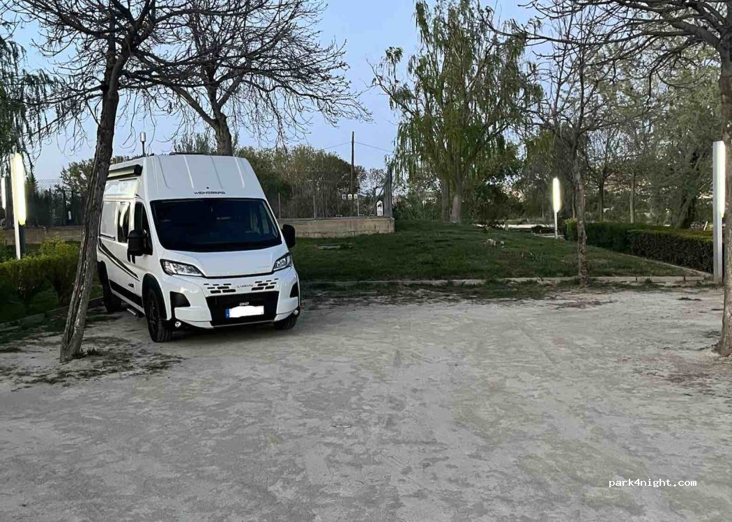 (50420) Cadrete - 4D Avenida Zaragoza — foto 4