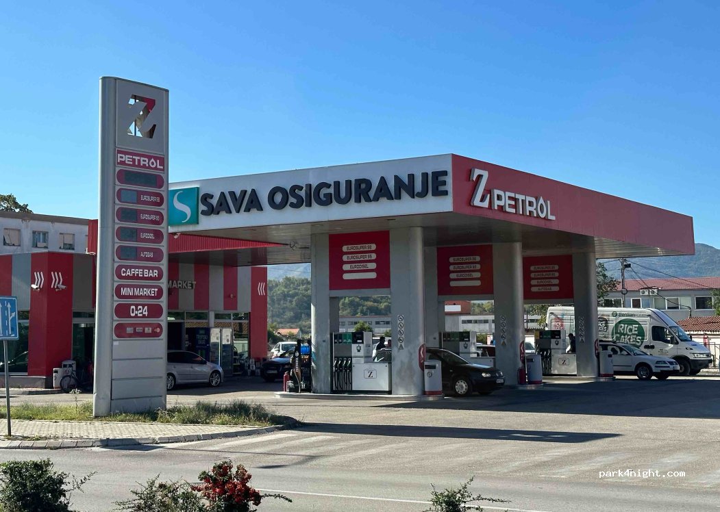 () Nikšić - Bulevar 13 Jul — foto