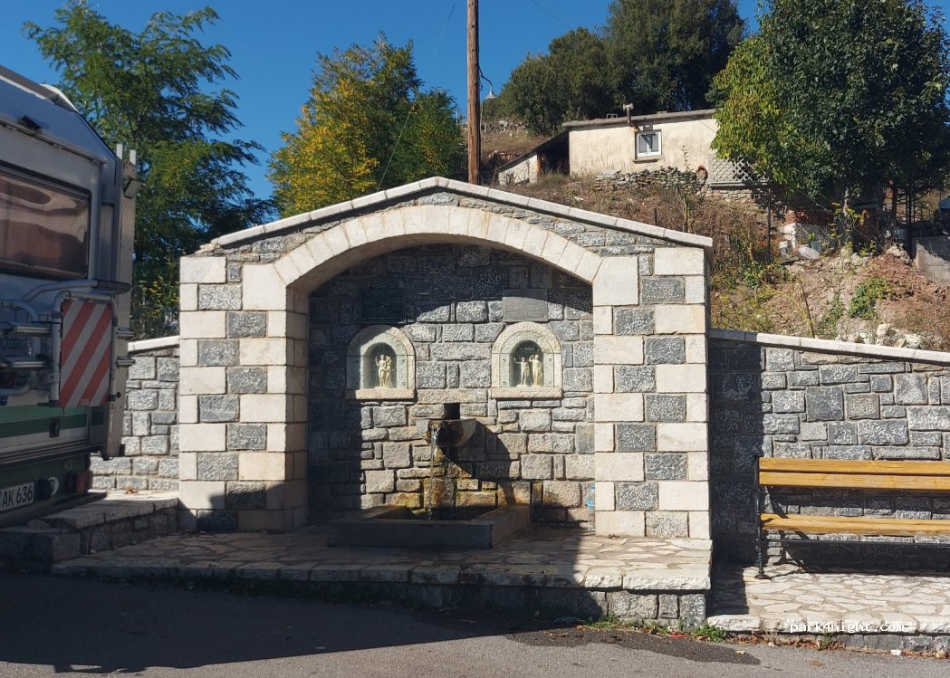 () Kaloneri - National Road Tripoli - Archaia  74 — foto