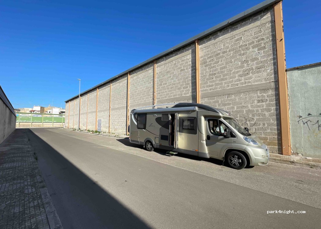 (73100) Lecce - 8 Via Vecchia Carmiano — foto