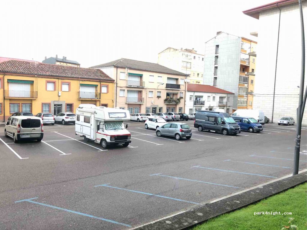 (37700) Béjar - 2 Plaza de Santa Teresa — foto 2