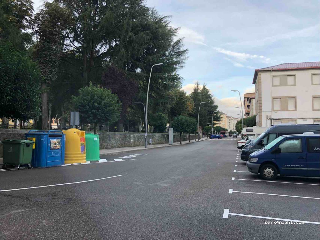 (37700) Béjar - 2 Plaza de Santa Teresa — foto 3