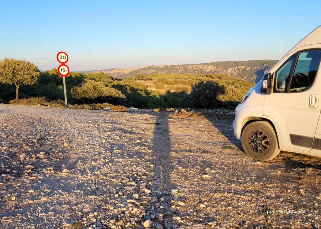 (23290) Santiago de la Espada - Unnamed Road — foto 3