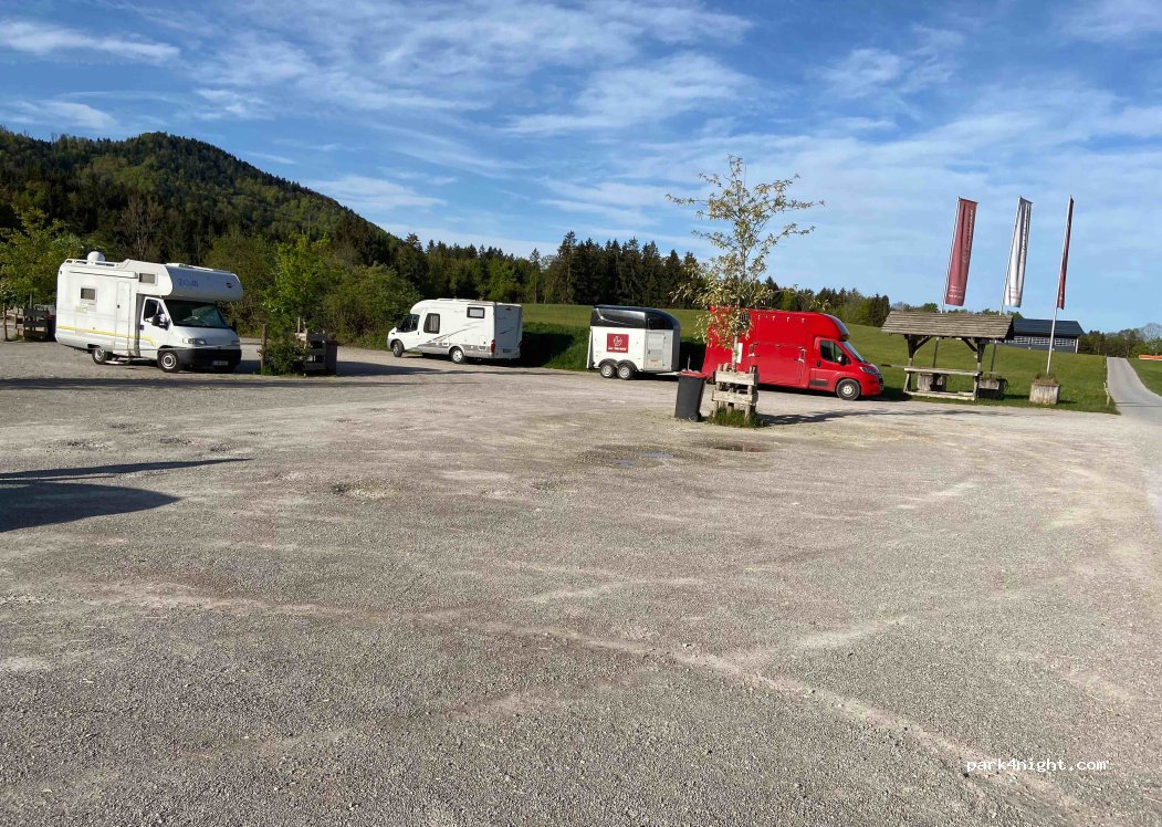 (5302) Henndorf am Wallersee - 61 Berg — foto