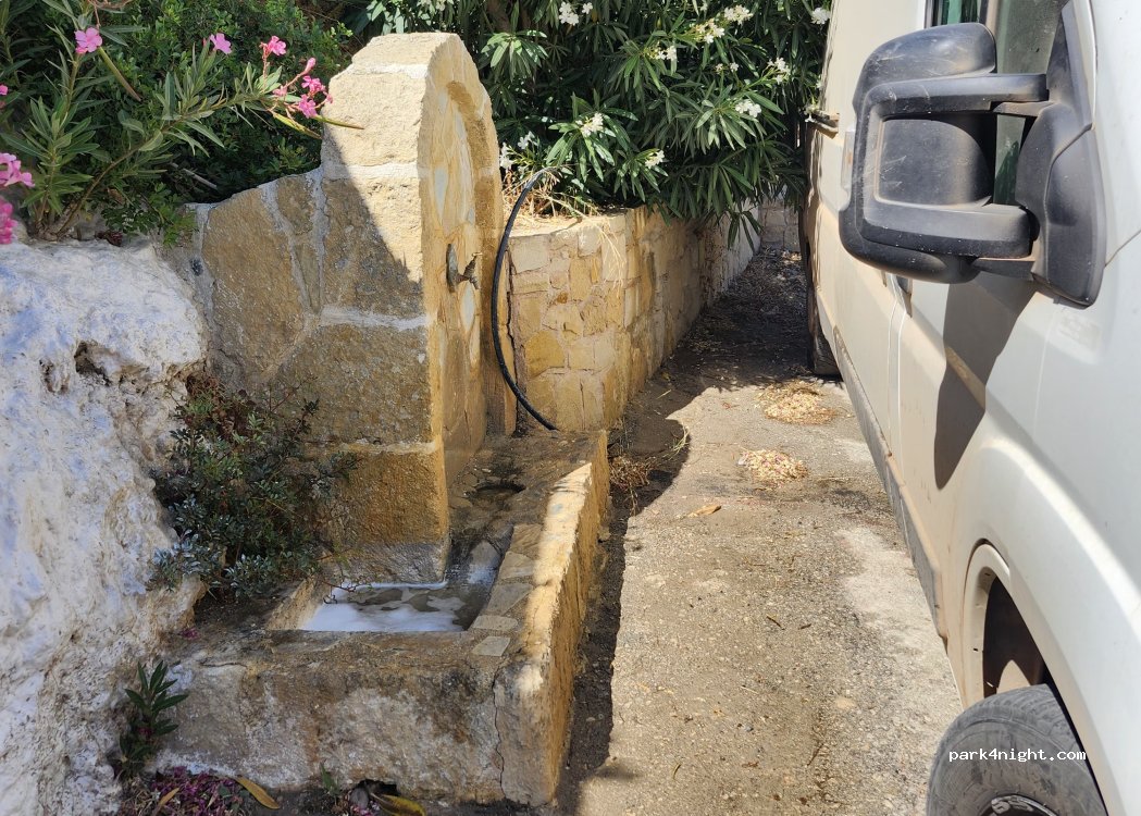 (730 06) Ravdoucha - Unnamed Road — foto