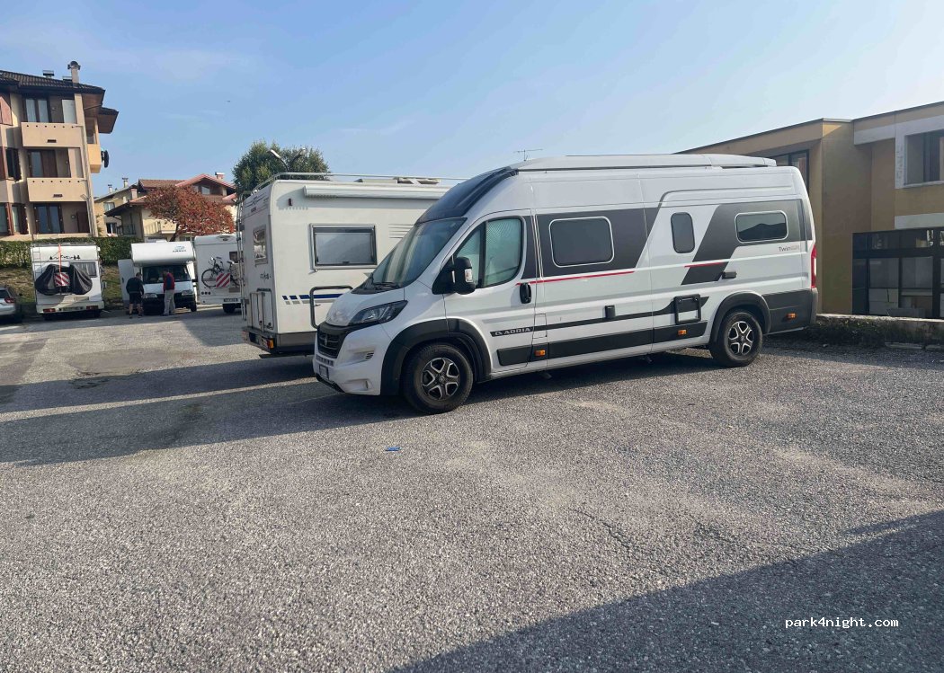(38023) Cles - 106 Viale de Gasperi — foto 2