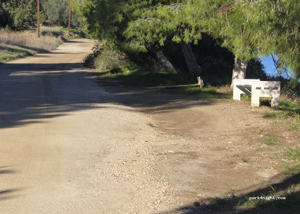 (213 00) Kranidi - Unnamed road — foto