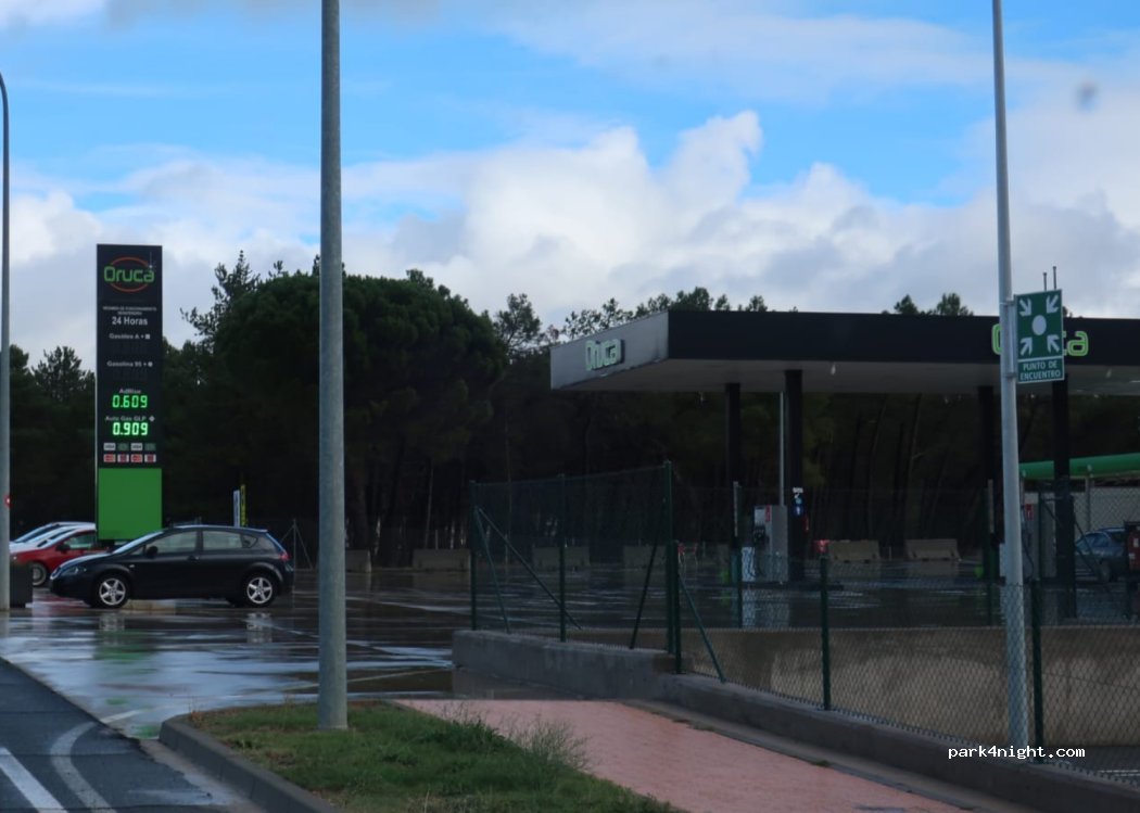 (42200) Almazán - 40 Avenida Carretera Soria — foto