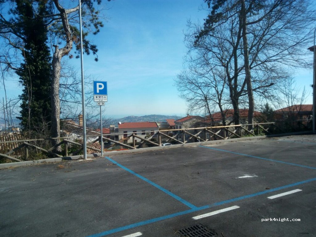 Area Attrezzata Camper Recanati — foto 2