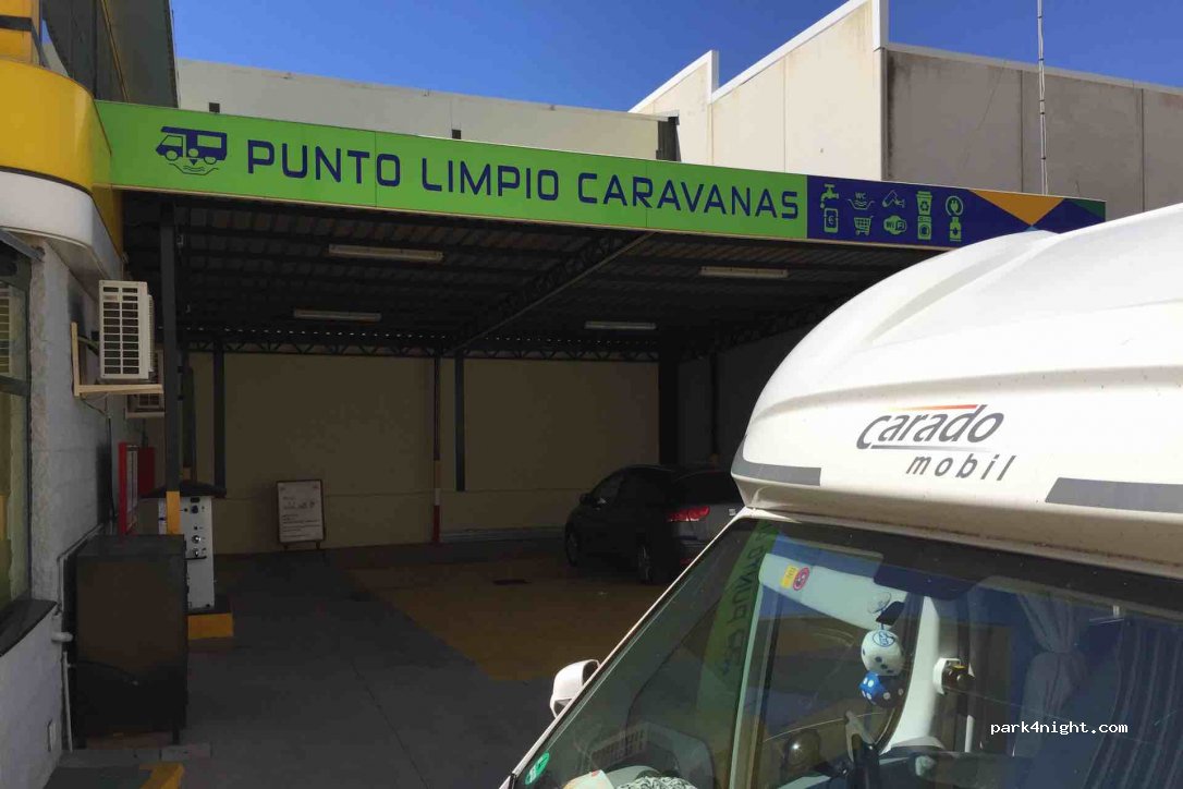 Parking autocaravanas Distreax — foto