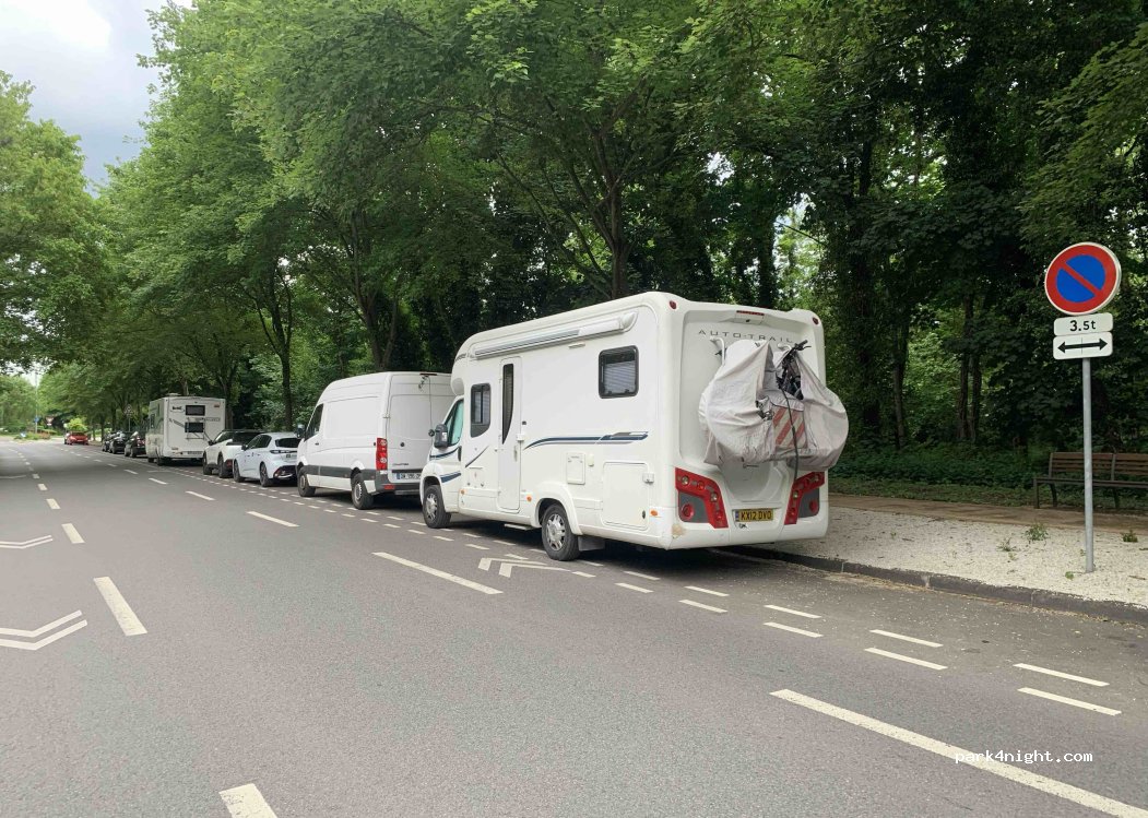 (69130) Écully - Avenue du Professeur Paul Santy — foto 2