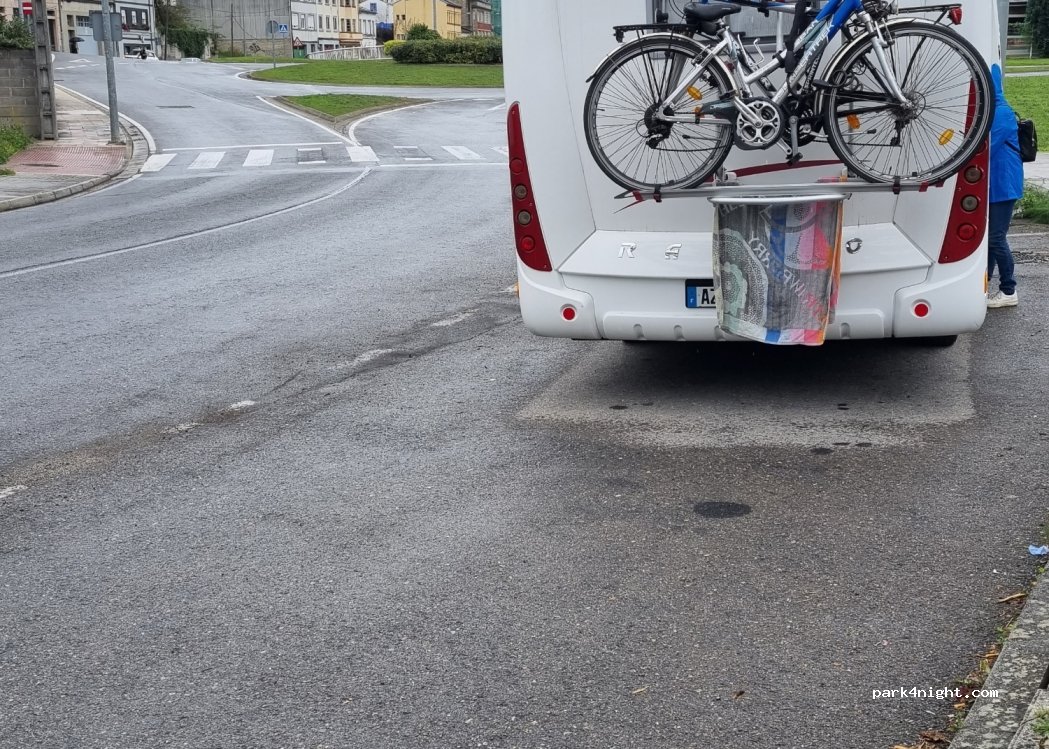 (27297) Lugo - 64 Rúa Serra de Meira — foto