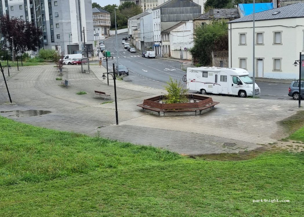 (27297) Lugo - 64 Rúa Serra de Meira — foto 2