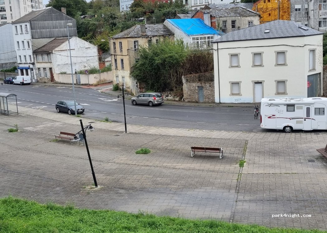 (27297) Lugo - 64 Rúa Serra de Meira — foto 3