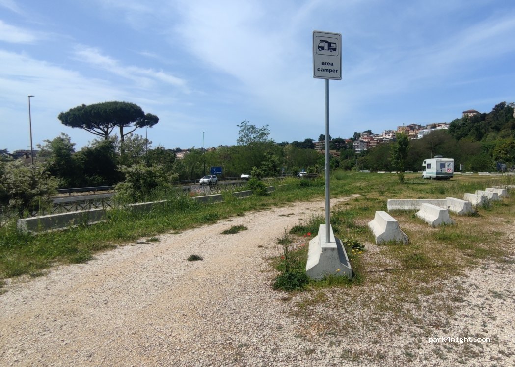 (00049) Velletri - 4 Via Vecchia di Napoli — foto 2