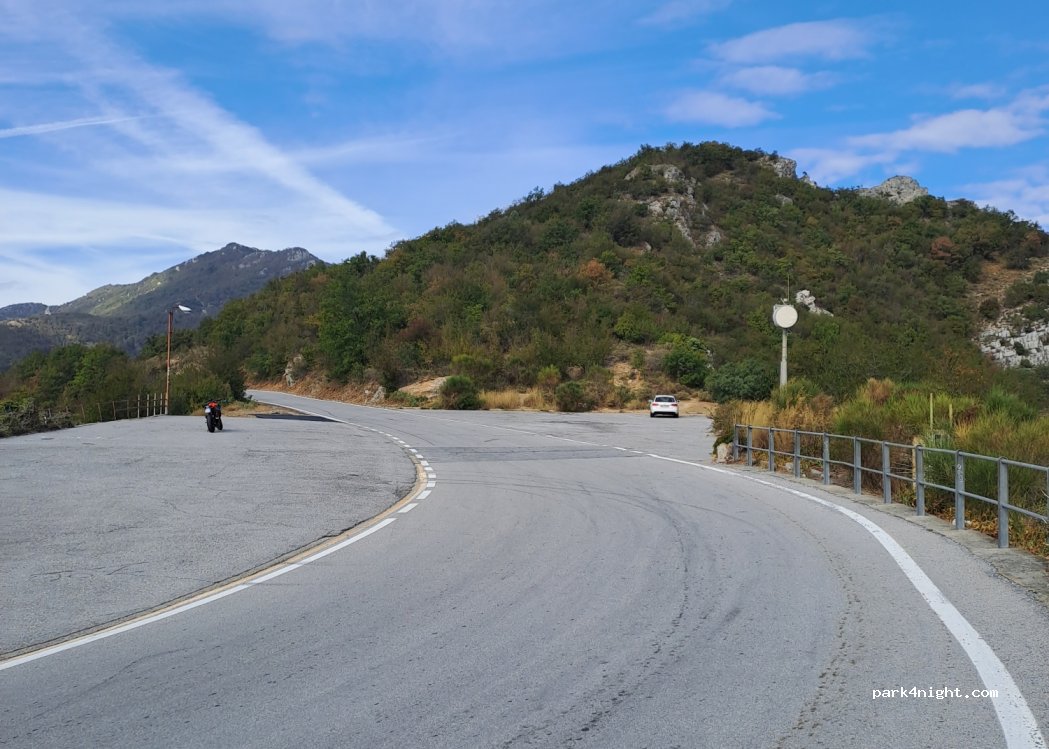 (17055) Toirano - 1 Strada Provinciale 1 — foto