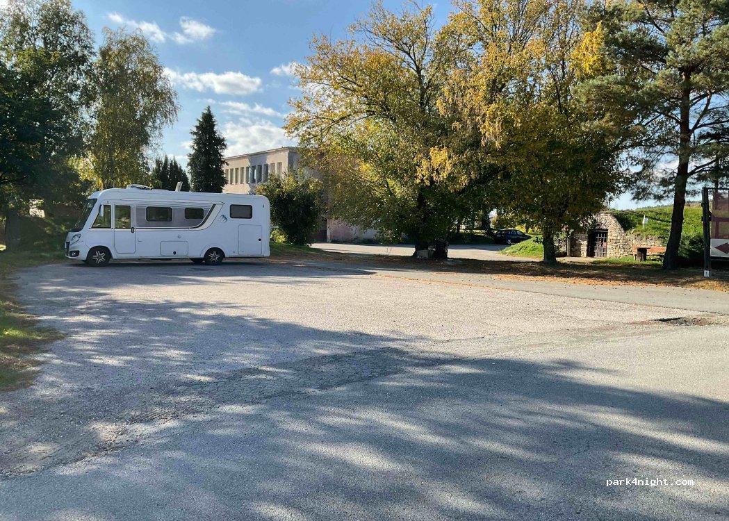 (076 82) Malá Tŕňa - 14 Medzipivničná — foto 2