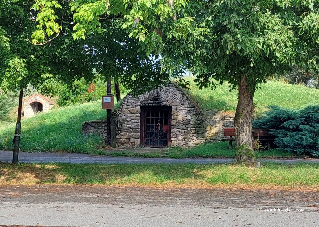 (076 82) Malá Tŕňa - 14 Medzipivničná — foto 5