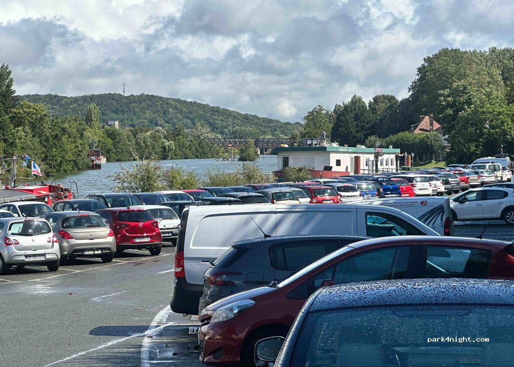 (60200) Compiègne - 1 Cours Guynemer — foto 3