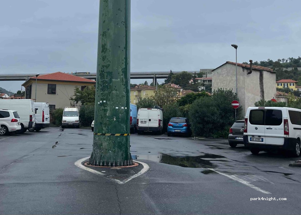 (18100) Imperia - 5 Via Giuseppe Airenti — foto