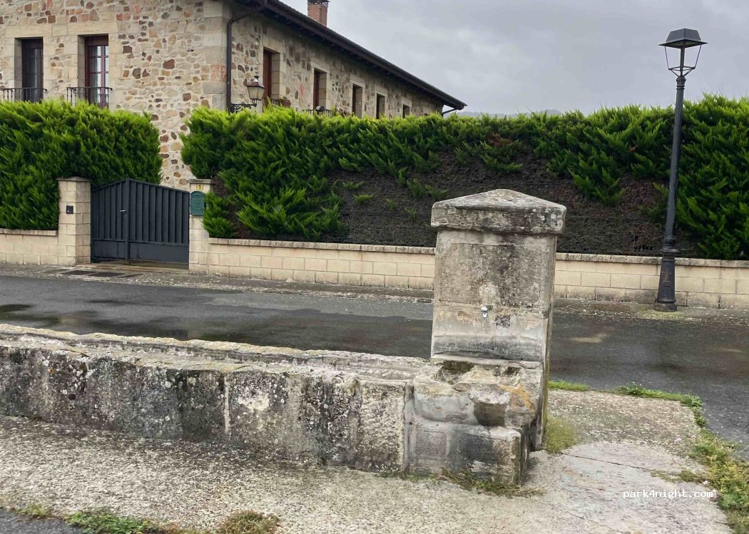 (01207) Eguilaz-Egilatz - 1 Andramaria Plaza — foto