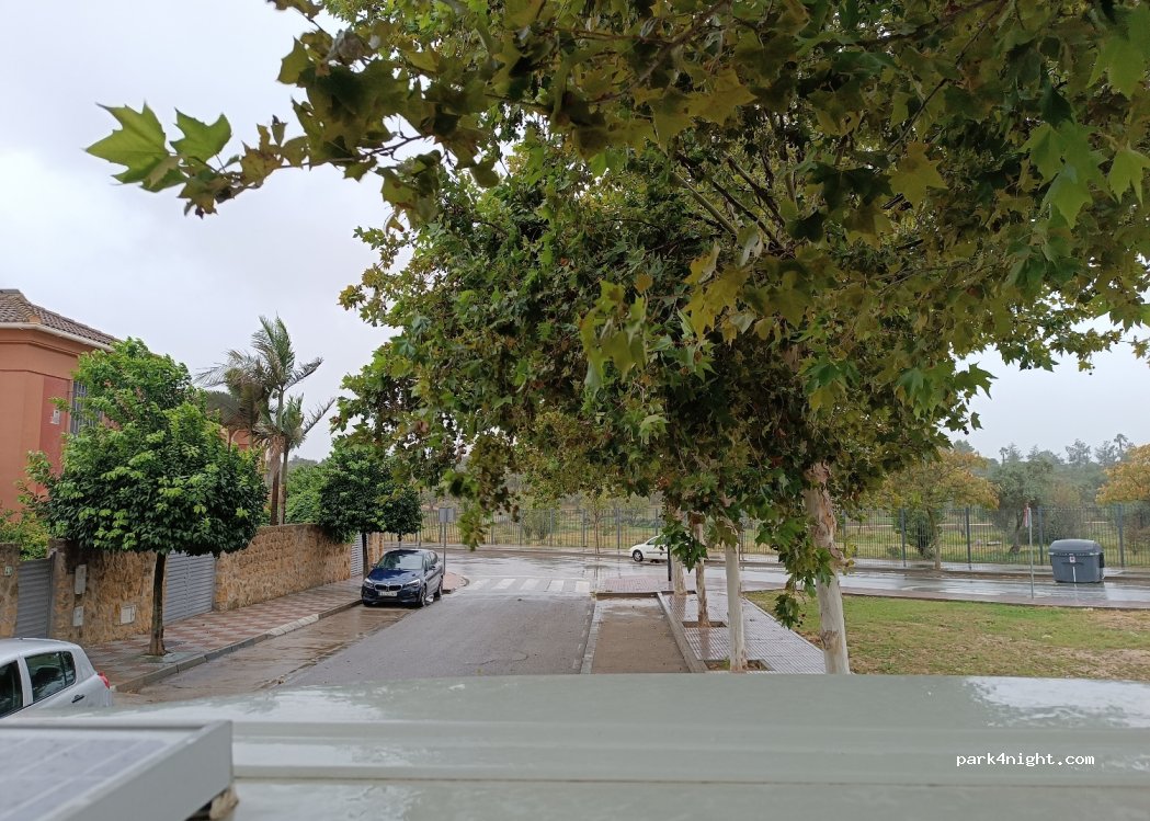 (41940) Tomares - 41 Calle de las Trece Rosas — foto 2