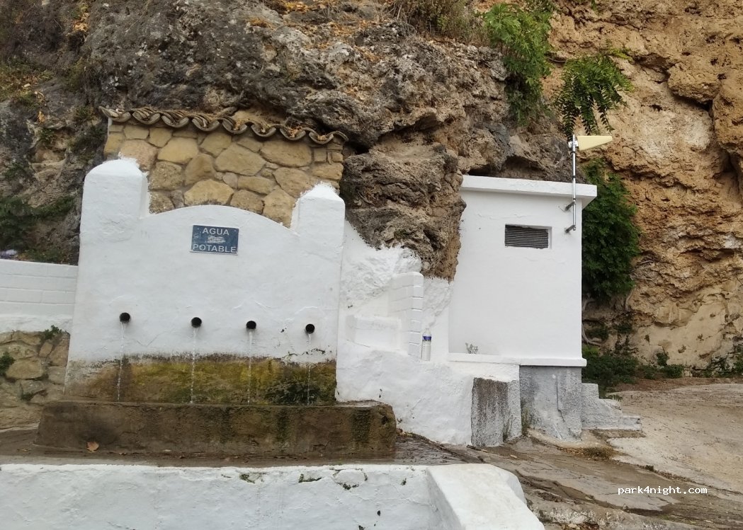 (18295) Fuentes de Cesna - Unnamed Road — foto