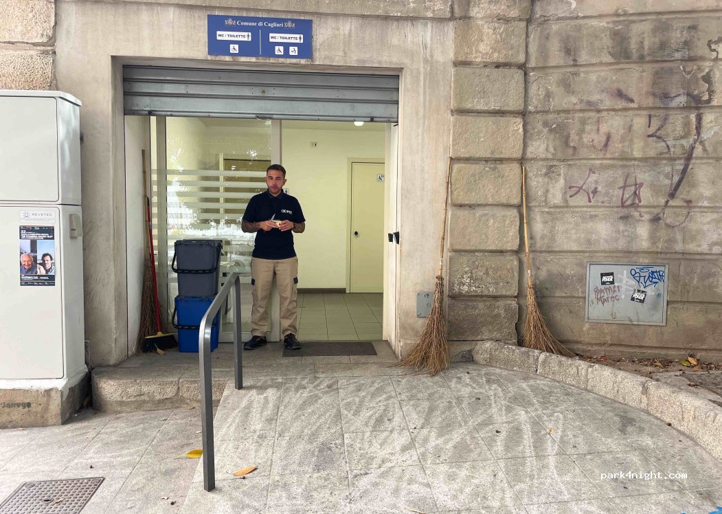 (09124) Cagliari - 144 Via Sardegna — foto
