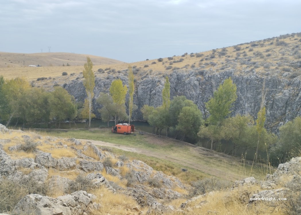 (46500) Tanır - — foto