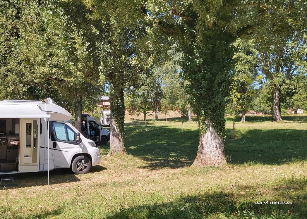 Camping municipal — foto