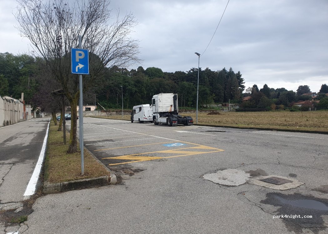 (28053) Castelletto sopra Ticino - 36 Via Armando Diaz — foto