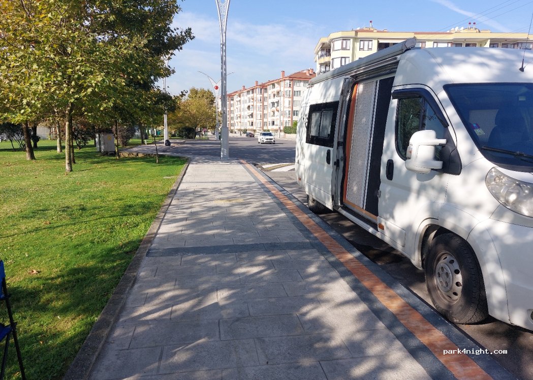 (41100) İzmit - 14 Sahil Sokak — foto