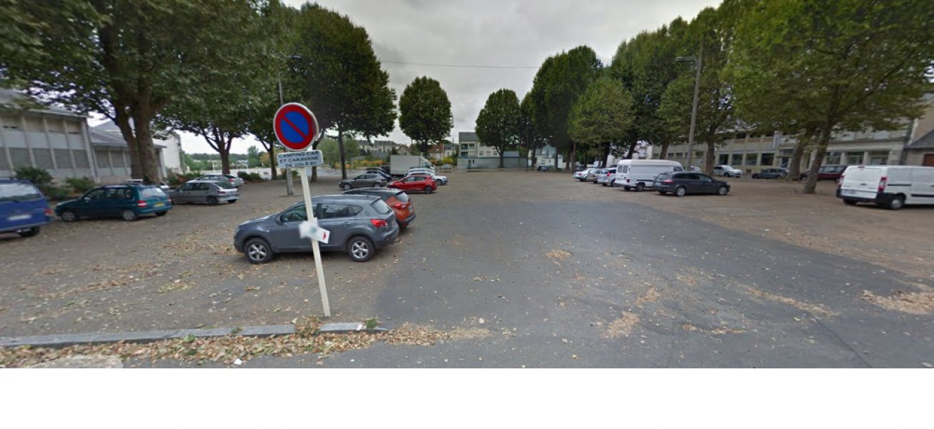 (49400) Saumur - 12 Place Marc Leclerc — foto