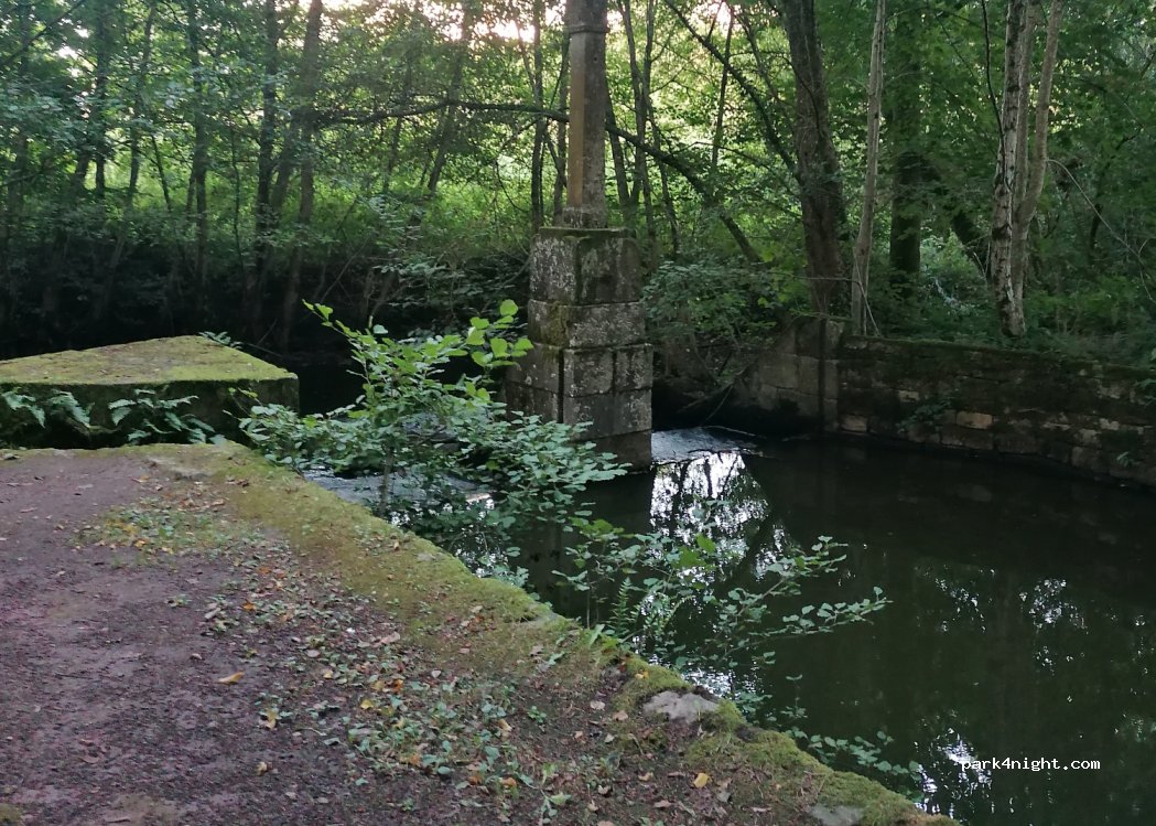 () Noues de Sienne - Unnamed Road — foto