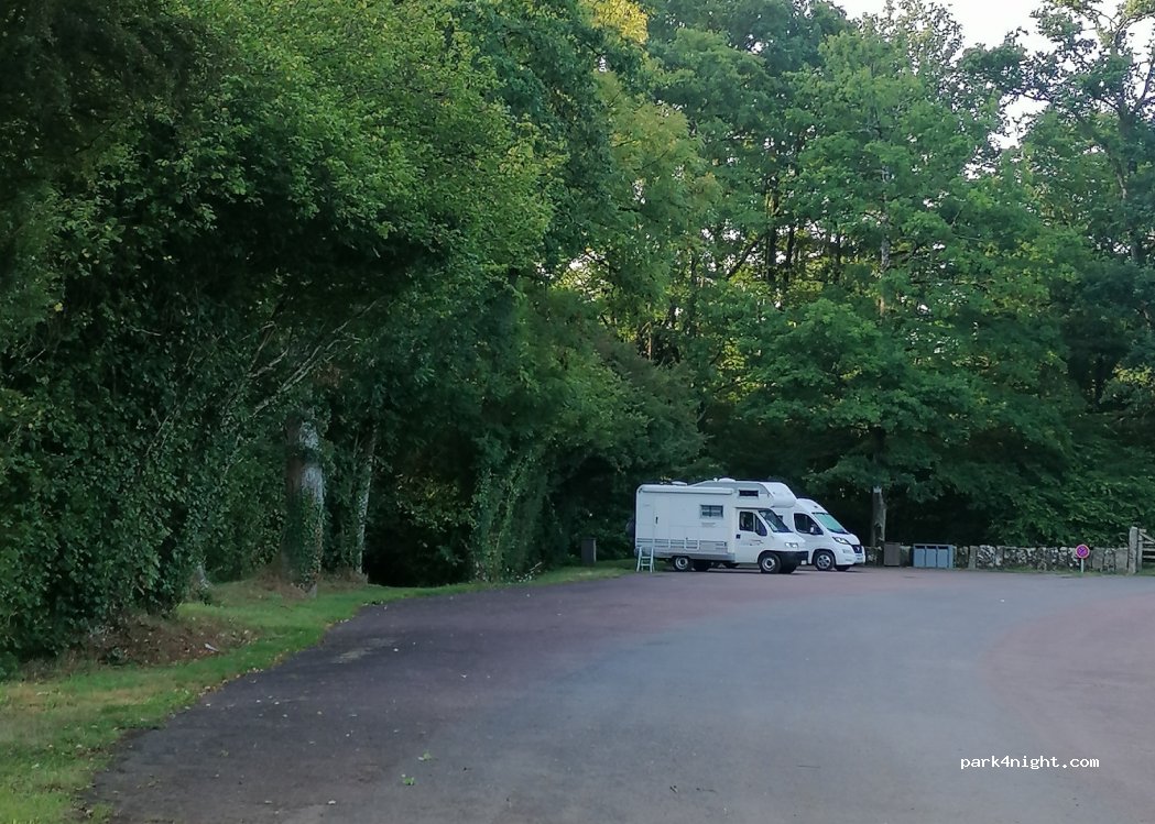 () Noues de Sienne - Unnamed Road — foto 3