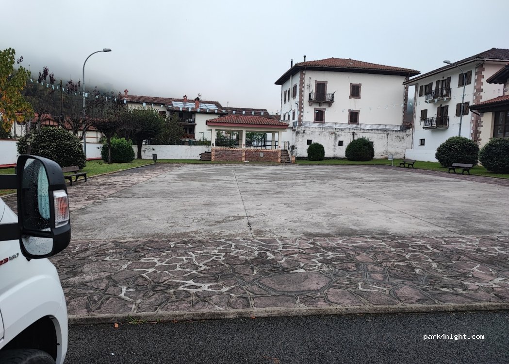 (31720) Oronoz-Mugaire - 32 Calle Santa María — foto 2