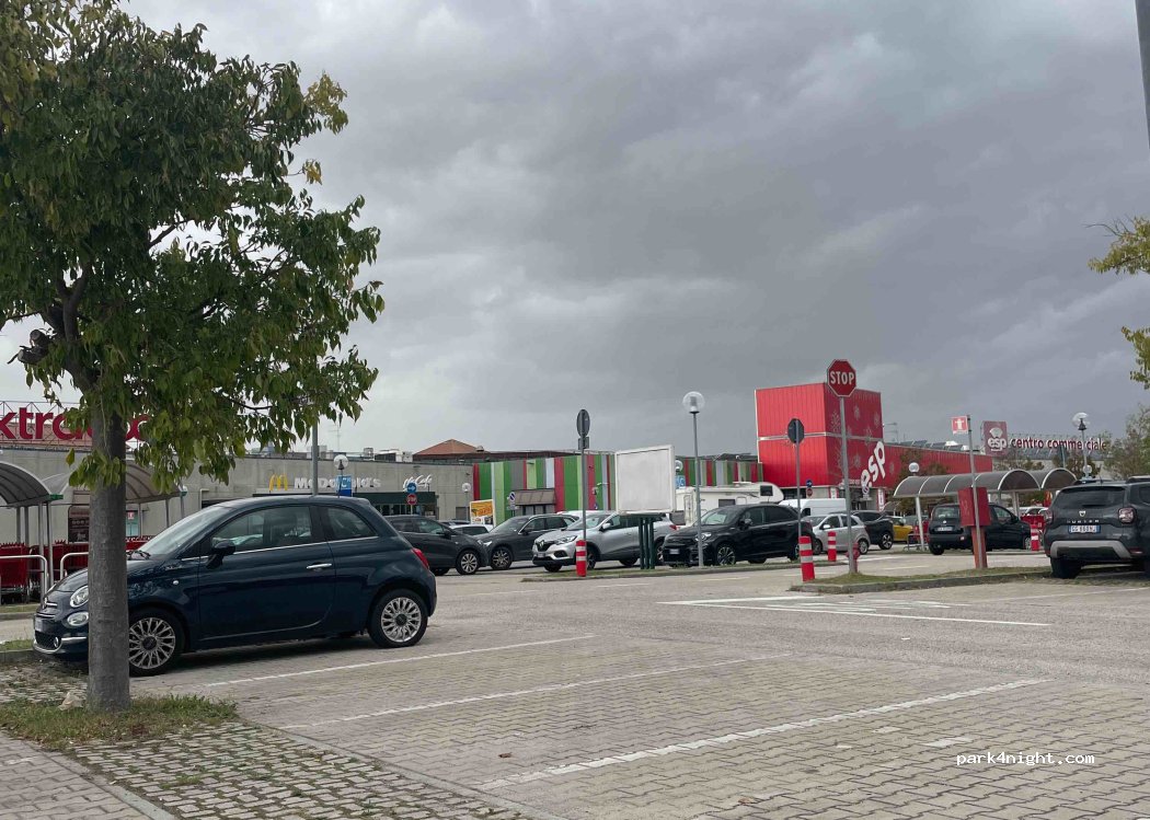 (48124) Ravenna - 42 Via M. Bussato — foto