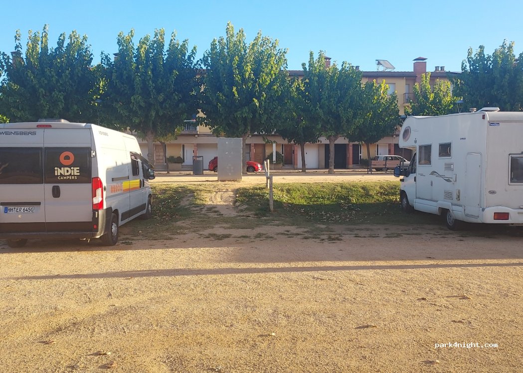 (17240) Llagostera - 6178 Avinguda de l'Esport — foto 2