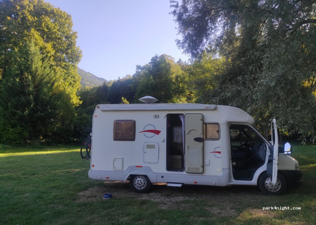 (74210) Faverges - 1875 Route d'Annecy — foto