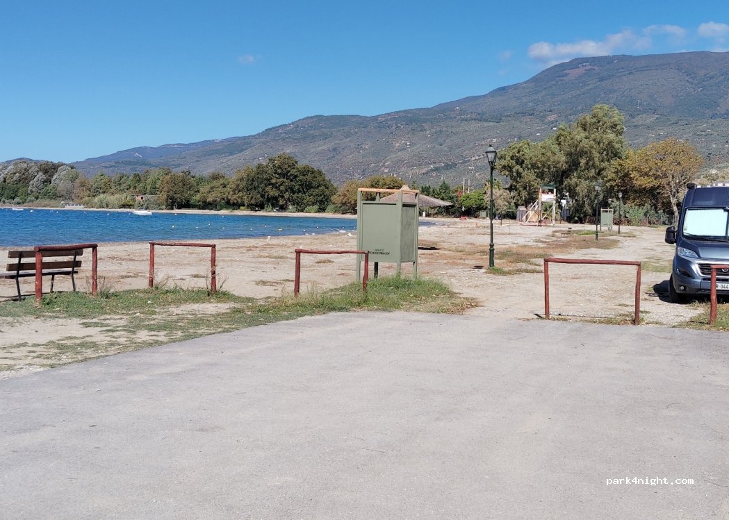 (370 10) Koropi - Unnamed Road — foto 2