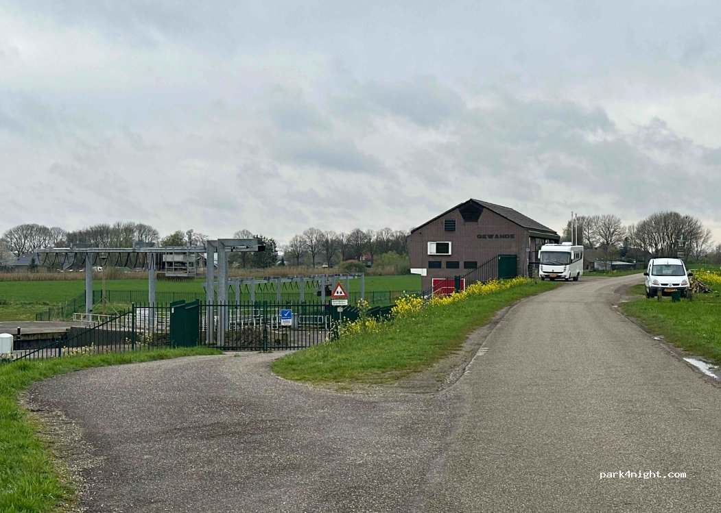 (5398 KH) Maren-Kessel - 8A Krommenhoek — foto