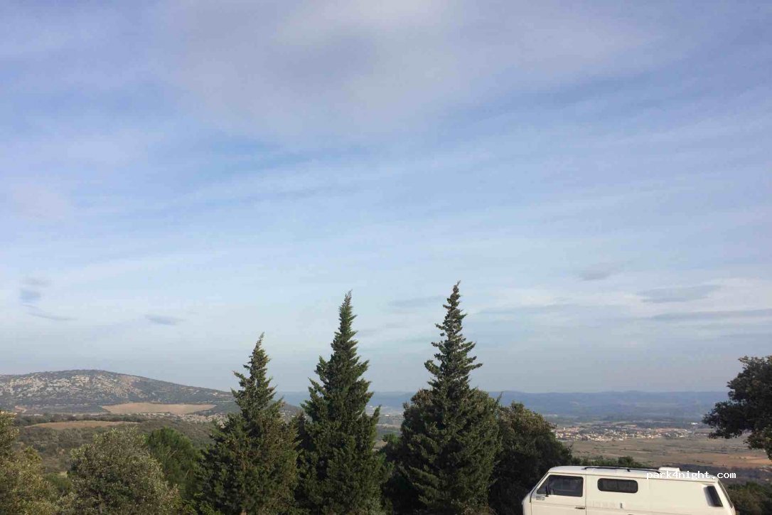(34725) Saint-Saturnin-de-Lucian - Unnamed Road — foto 2