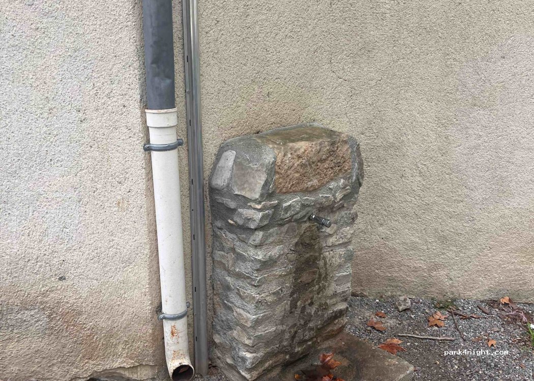 (34210) Aigues-Vives - 1 Place de la Mairie — foto
