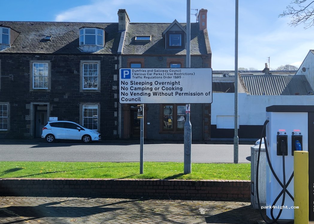 (DG9 7RF) Stranraer - 13 Market Street — foto