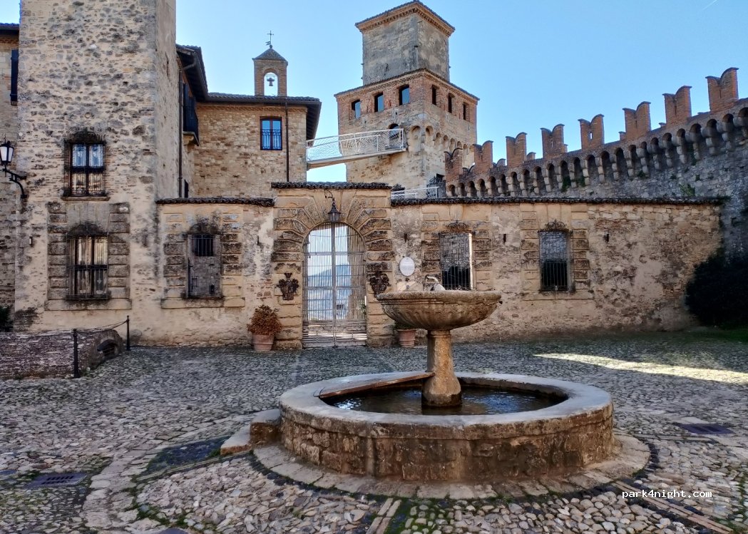 (29010) Vigoleno - Frazione Vigoleno — foto
