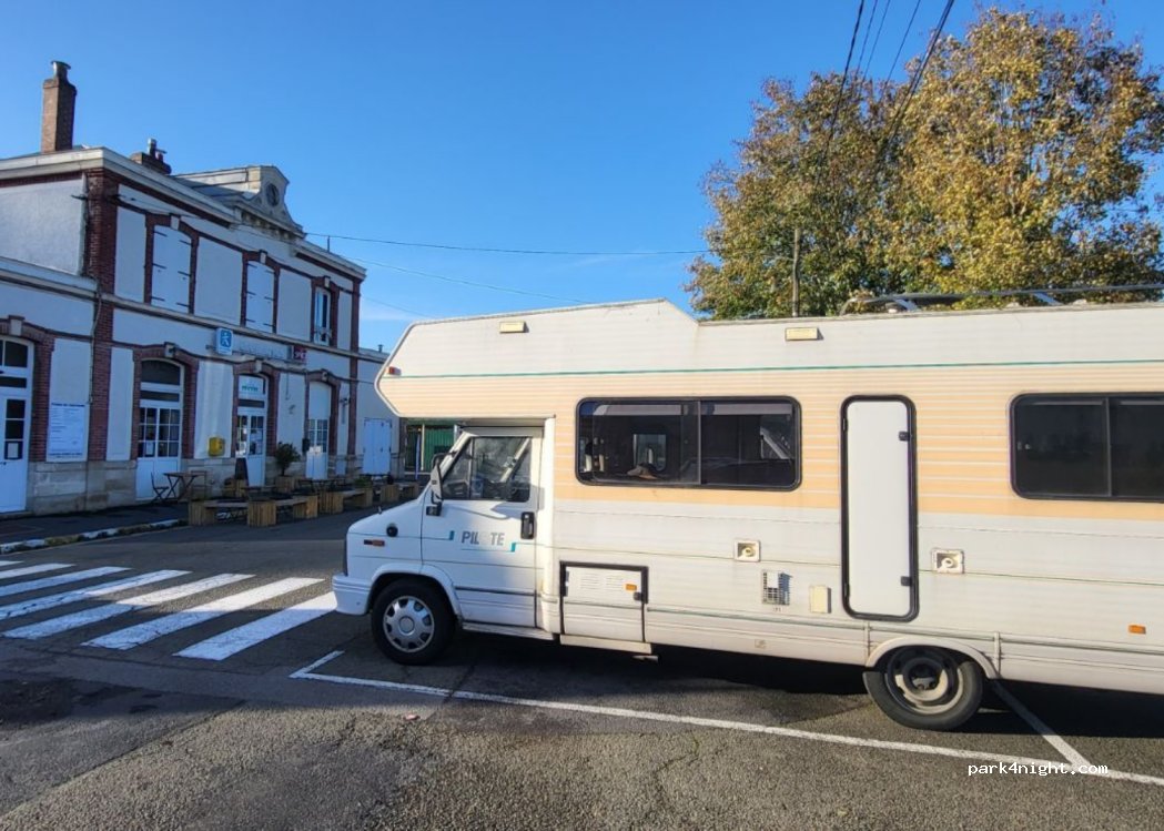 (95450) Us - 6 Rue de la Gare — foto