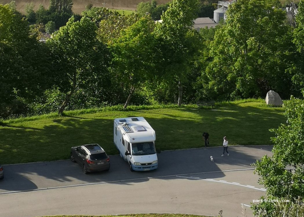 (46800) Montcuq-en-Quercy-Blanc - All des Platanes — foto 2