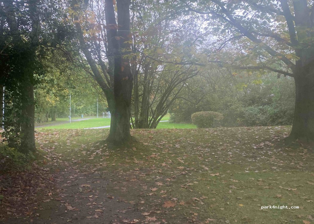 (RG12 8XS) Bracknell - 14 Wylam — foto